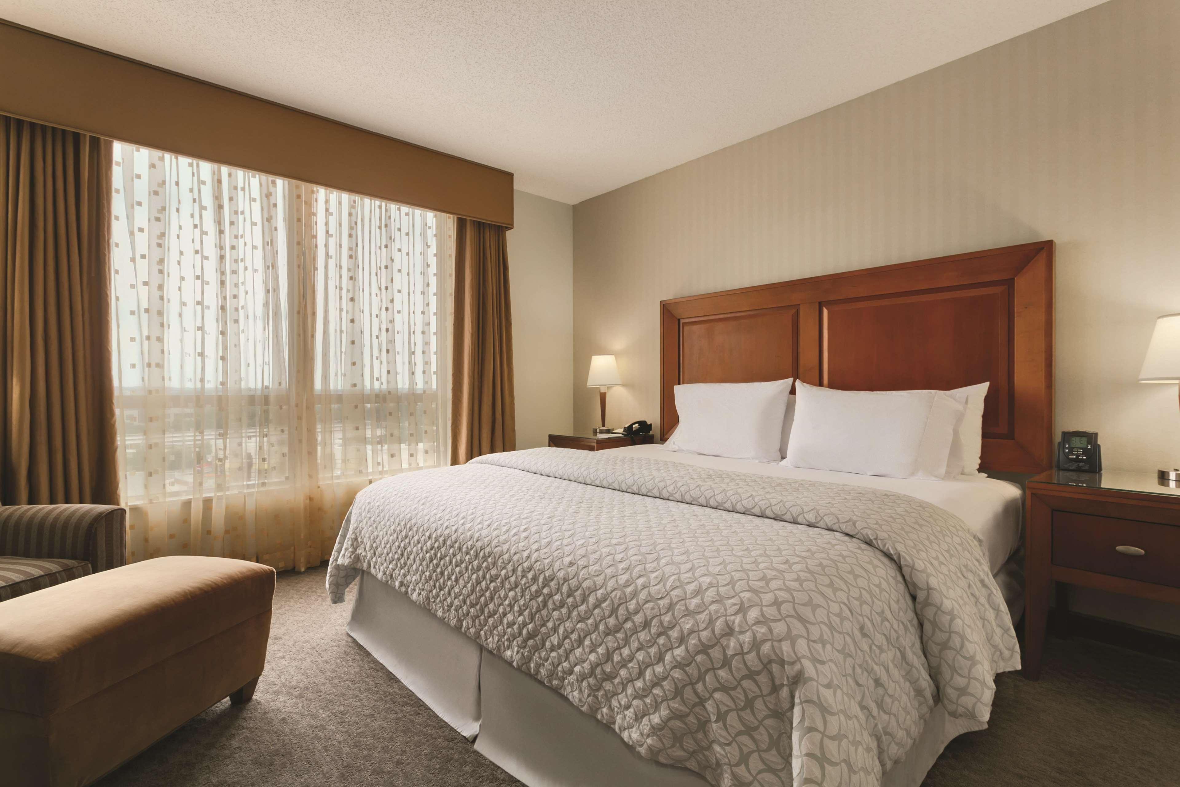 Embassy Suites By Hilton Dulles North Loudoun Bagian luar foto