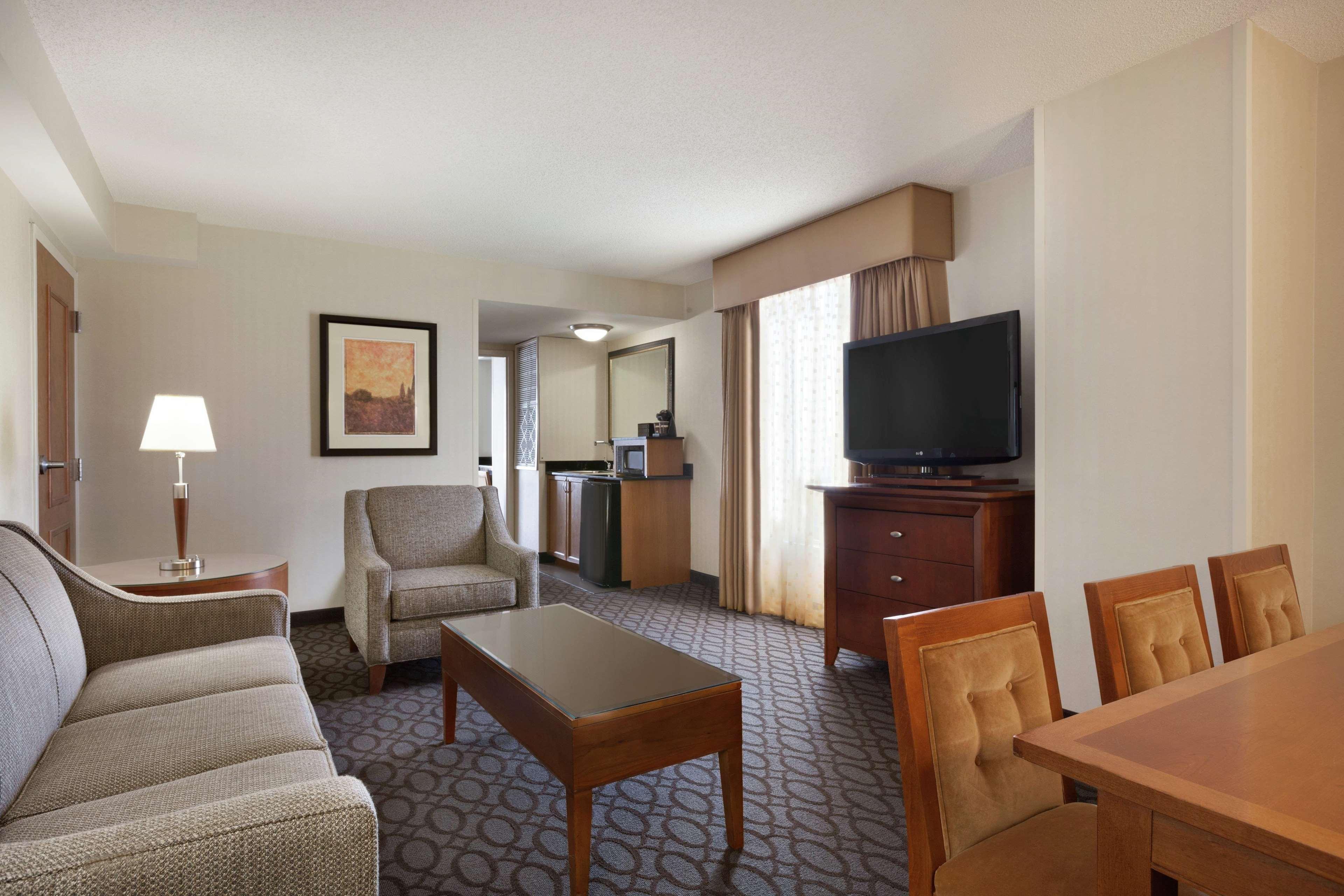Embassy Suites By Hilton Dulles North Loudoun Bagian luar foto